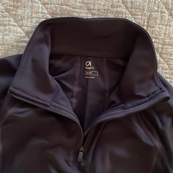 Gap Fit Navy 3/4 Zip Mockneck Running Pullover - Picture 4 of 7